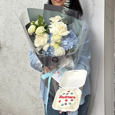 Сет из букета "Айым" и бенто-тортик (350 г.) - фото 5