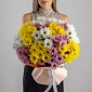 Букет из разноцветных кустовых хризантем S - фото 2