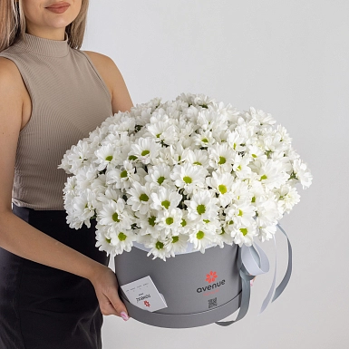 Композиция из хризантем в коробке "Alma" - фото 2