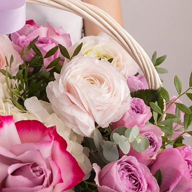 Композиция в корзине "Бархатные Объятия" - фото 5