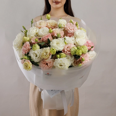 Букет из 25 микс эустом-лизиантусов - фото 1