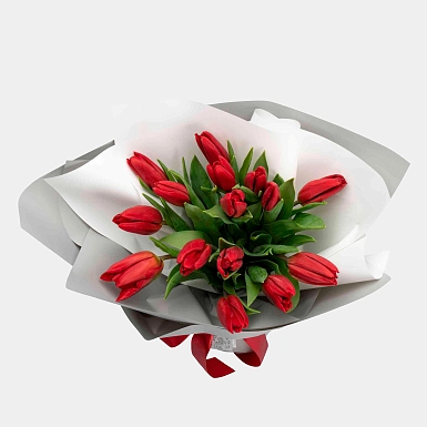 Мини букет из 15 красных тюльпанов - фото 3