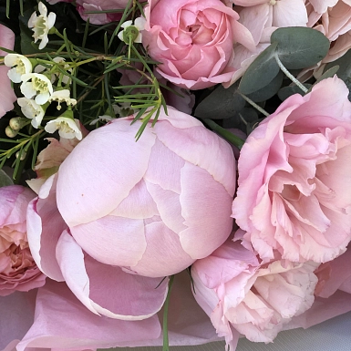Букет из пионов и эустом "Пионовая радость" - фото 4