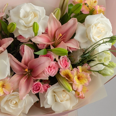 Букет с розовыми лилиями "Spring Pink" - фото 4