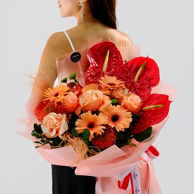 Букет из гербер и антуриума "Оазис любви" - фото 3