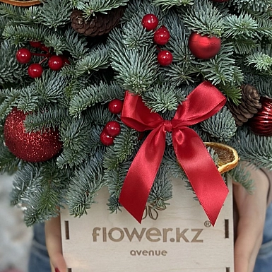 Новогодняя елочка "Карусель подарков" - фото 3