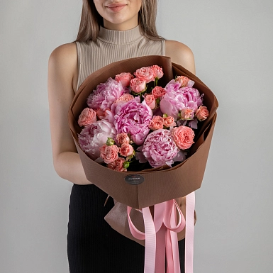 Букет с пионами "Клубничное эскимо" - фото 1
