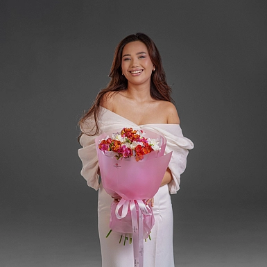 Букет из 25 микс фрезий - фото 3