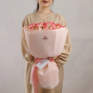 Букет из 25 нежно-розовых роз 50 см "Тянь-Шань" - фото 3