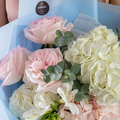 Букет из гортензий "Кремовый капкейк" фото