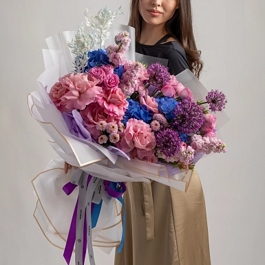 Букет с дельфиниумом "Цветочная фея" фото