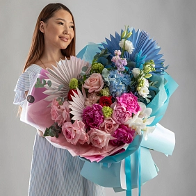 Букет с пионовидными розами и пионами "Paradise"