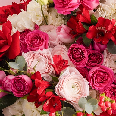 Букет из роз и лизиантусов "Яркое начало" - фото 5