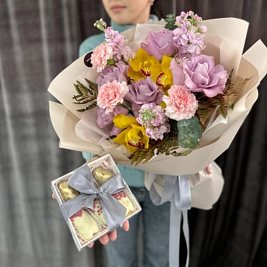 Сет из букета с орхидеями и фиников в шоколаде 6 шт. - фото 2