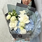 Букет из гортензии и роз "Айым" фото
