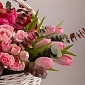 Композиция в корзине "Алые Лепестки" - фото 6