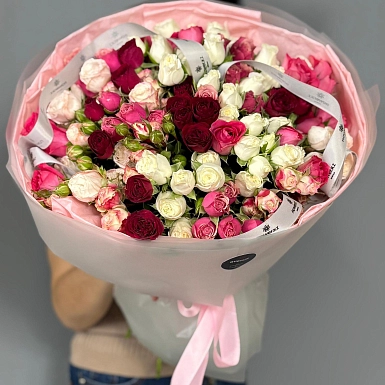 Букет из 25 кустовых роз "Малинка" - фото 5