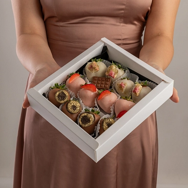 Клубника в шоколаде 12 шт. - фото 1