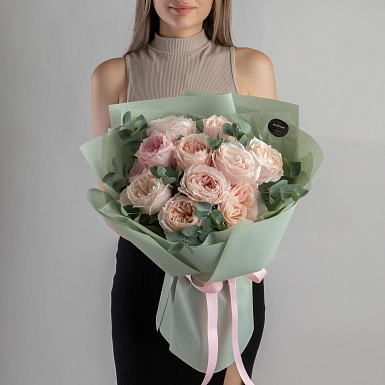 Букет из 11 пионовидных роз Tsumugi - фото 2