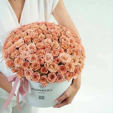 Коробка из 101 капучино роз "Тянь-Шань" - фото 5