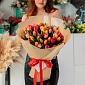 Букет из разноцветных тюльпанов "Радуга" L - фото 2