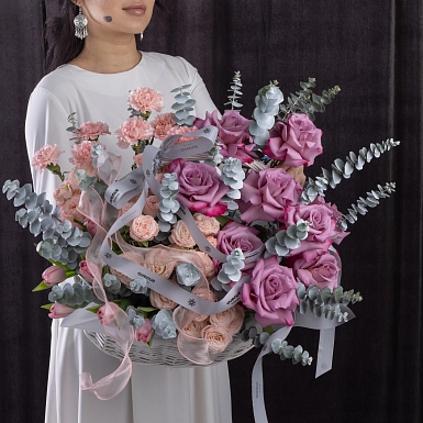 Корзина из роз и кустовых роз "Оазис красоты" - фото 5