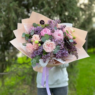 Букет из сирени и пионов "Символ любви" - фото 3