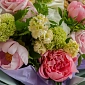 Букет с пионами и пионовидными розами "В саду" - фото 5