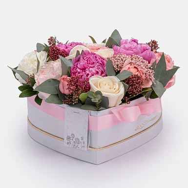 Коробка из гвоздик и пион "Моей избраннице" S - фото 2