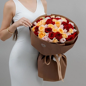 Букет из 51 яркой микс розы 50 см "Тянь-Шань"