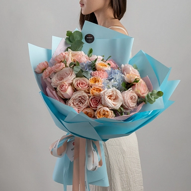 Букет из гортензий и роз “Самая Желанная” фото