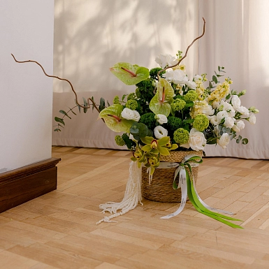 Композиция с антуриумами "Нота свежести" - фото 2