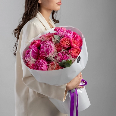 Букет из пионов и кустовой пионовидной розы "Малиновые сны" - фото 2