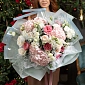 Букет из гортензий и пионовидных роз "Снежная Королева" - фото 5