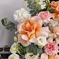 Композиция из роз и эустом "Поцелуй солнца" - фото 6