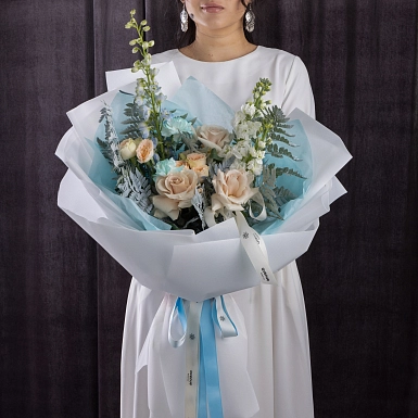 Букет из роз и маттиолы "Moon melody" S - фото 1