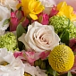 Букет из роз и фрезий "Smile" S - фото 6
