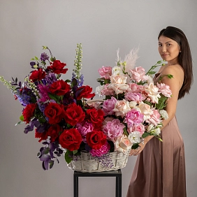 Композиция в корзине "Нежность и страсть"