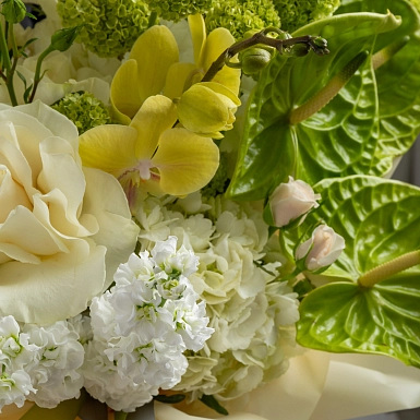 Букет с антуриумом и орхидеей "Пробуждение природы" - фото 4