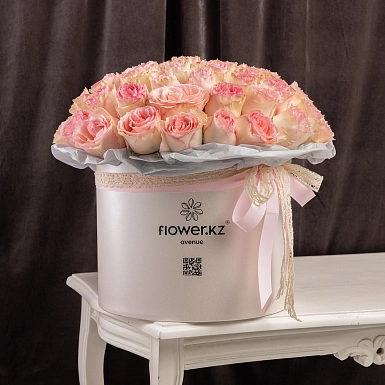 Коробка из 55 розовых Голландских роз - фото 1