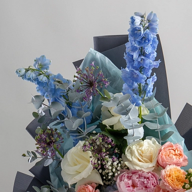 Букет с дельфиниумом "Кок-Тобе" - фото 4