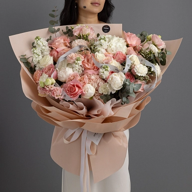 Букет с пионами и гортензиями "Райский сад" - фото 2