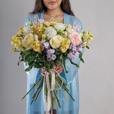 Букет из пионовидных роз и маттиолы "Айвори" - фото 3