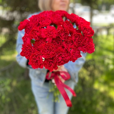 35 красных гвоздик - фото 2