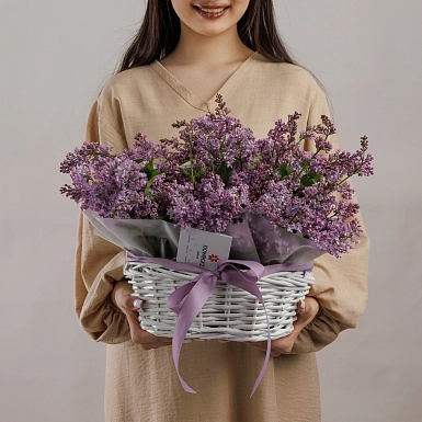 Корзинка из 7 веток сирени - фото 3
