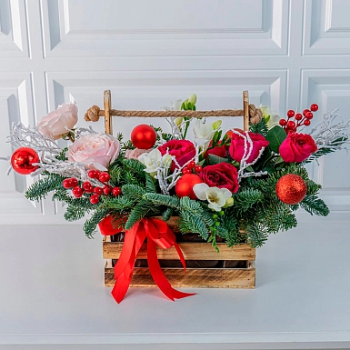 Новогодняя композиция "Праздник к нам приходит" - фото 1