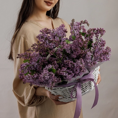 Корзинка из 7 веток сирени - фото 2