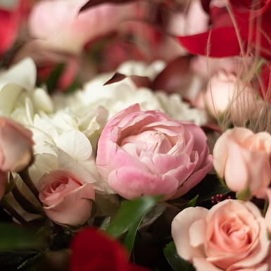 Букет из пионов и антуриума "Lady" - фото 5