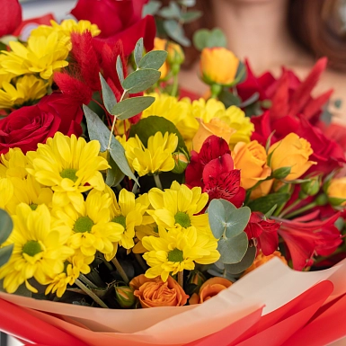 Букет из хризантем и спрей роз "Осенний рай" - фото 4