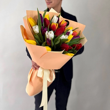 Букет из 25 тюльпанов яркий микс - фото 3